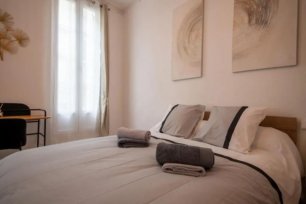 Logement De Charme En Plein Coeur D'Avignon 0*, Avignon France