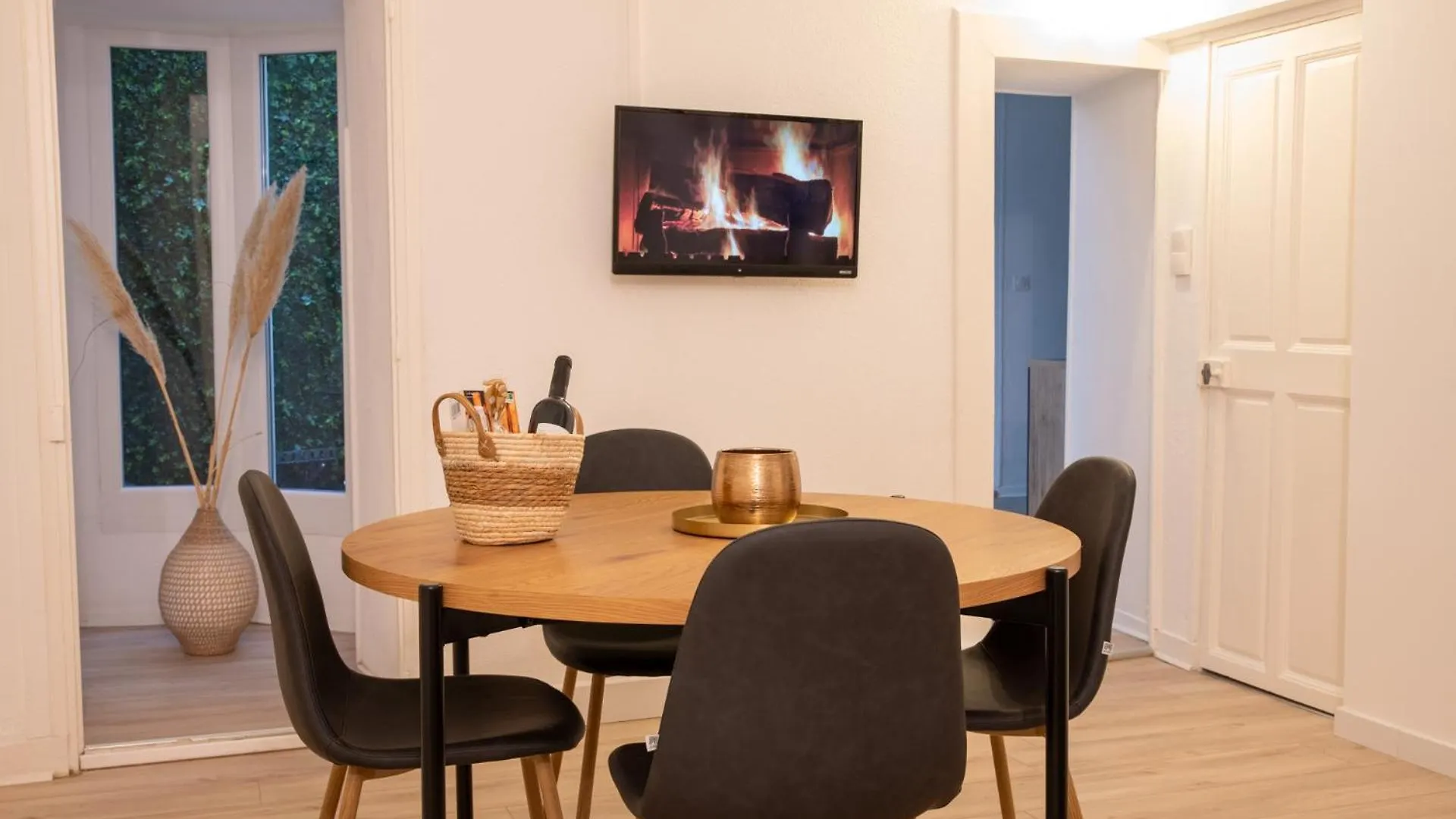 Logement De Charme En Plein Coeur D'Avignon Apartment